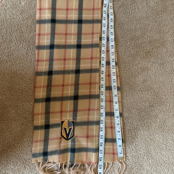 Vegas Golden Knights scarf - Picture 6 of 6